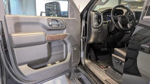 2023 GMC Sierra 2500 Denali