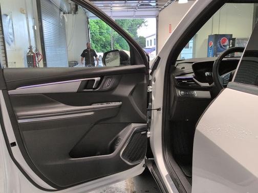 Summit White 2025 Buick Enclave Preferred