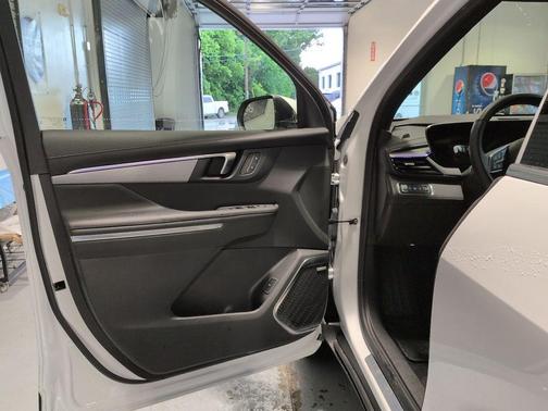 Summit White 2025 Buick Enclave Preferred