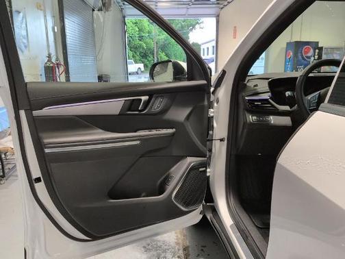 Summit White 2025 Buick Enclave Preferred