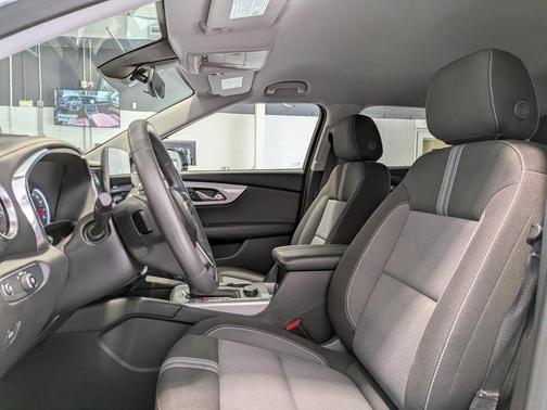 2025 Chevrolet Blazer LT