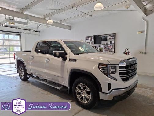 2024 GMC Sierra 1500 SLT