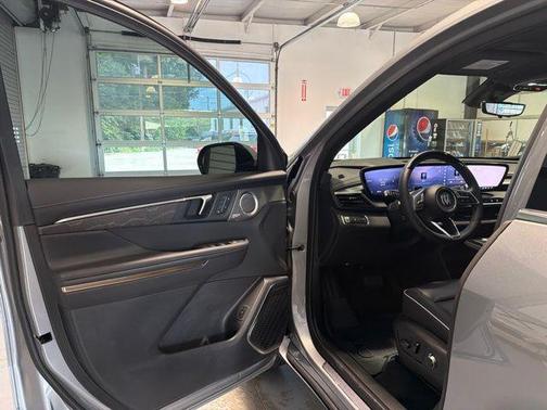 Moonstone Gray Metallic 2025 Buick Enclave Avenir