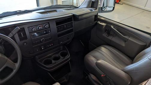 Summit White 2019 Chevrolet Express 3500 LS
