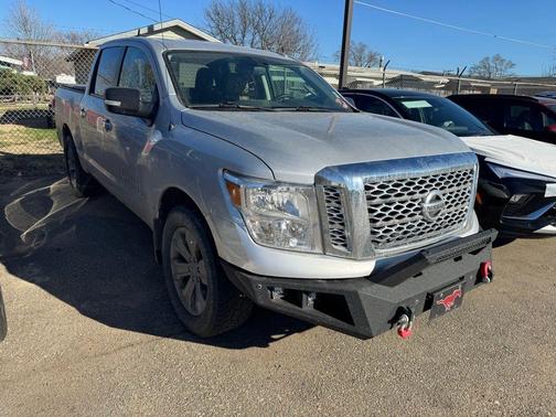 2018 Nissan Titan SV