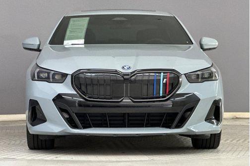 2025 BMW i5 eDrive40