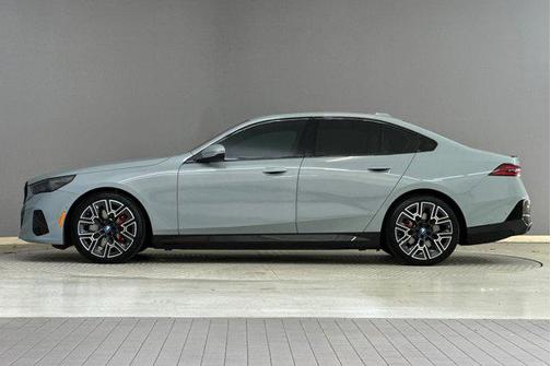 2025 BMW i5 eDrive40