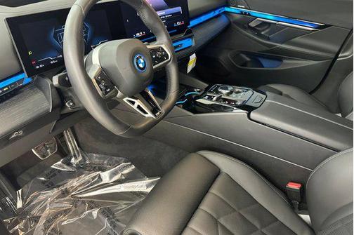 2025 BMW i5 eDrive40