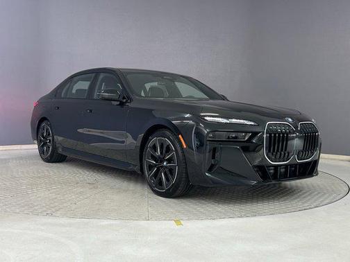 2025 BMW 760 i xDrive