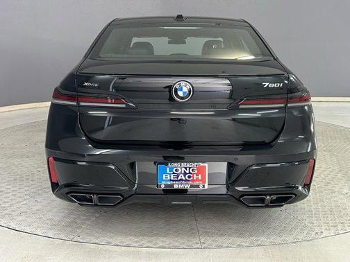 2025 BMW 760 i xDrive