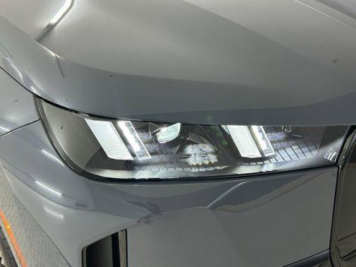 2026 BMW iX xDrive60