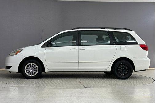 2004 Toyota Sienna CE