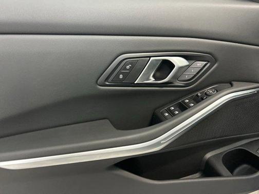2025 BMW 330 i