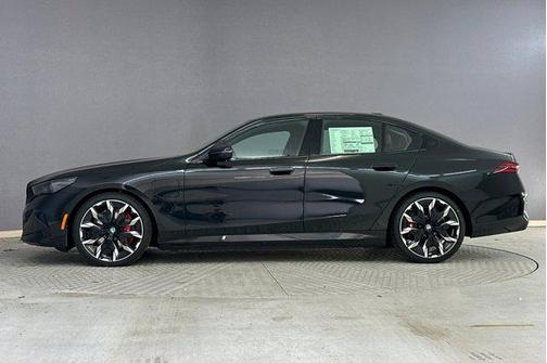 2026 BMW 550e 550e xDrive