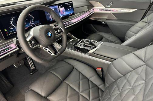2026 BMW 740 740i