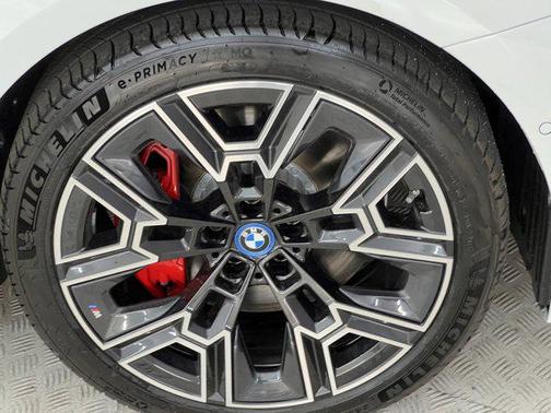 2025 BMW i5 eDrive40
