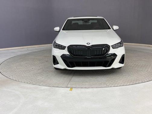 2025 BMW i5 eDrive40