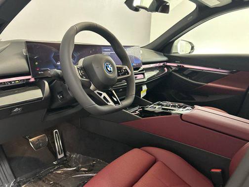 2025 BMW i5 eDrive40