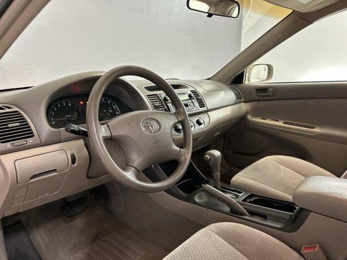 2003 Toyota Camry LE V6