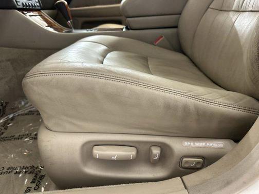1999 Lexus LS 400 Base