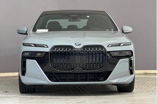 2026 BMW 740 740i