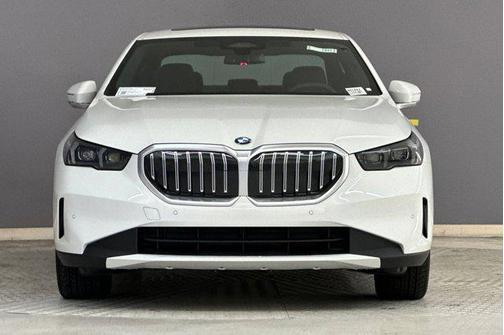 2026 BMW 530 i