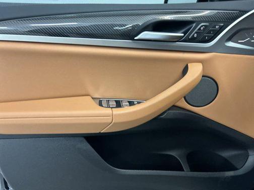 2025 BMW X4 M40i