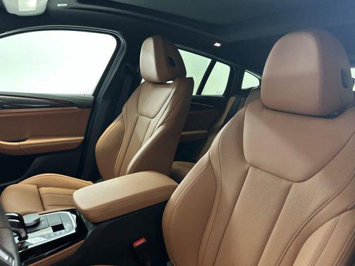 2025 BMW X4 M40i