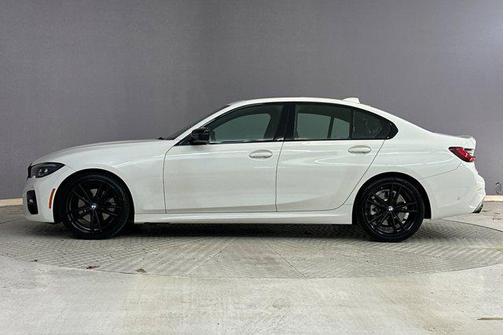 2022 BMW 330 330i