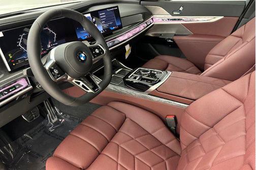 2026 BMW 740 740i