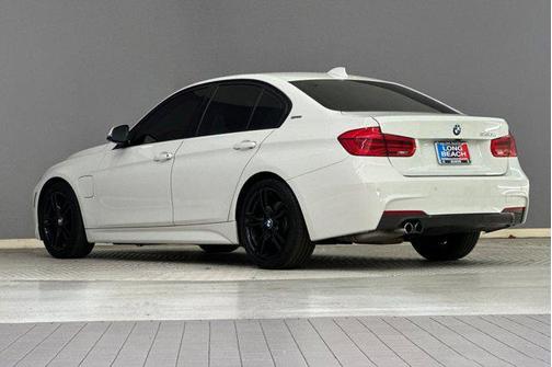 2018 BMW 330e iPerformance