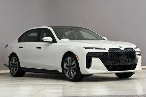 Alpine White 2026 BMW i7 eDrive50