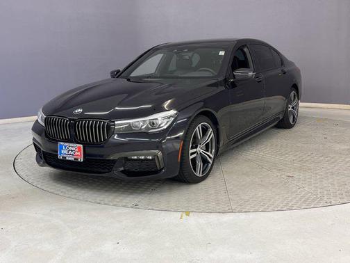 2019 BMW 740 740i