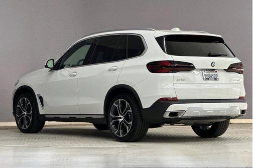 Alpine White 2026 BMW X5 sDrive40i
