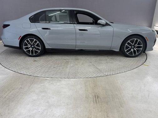 2025 BMW i7 xDrive60