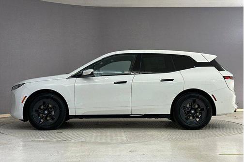 2026 BMW iX xDrive60