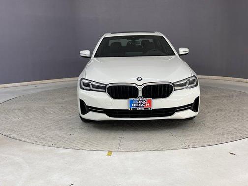 2022 BMW 530 i