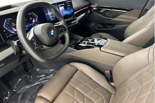 2024 BMW 530 530i