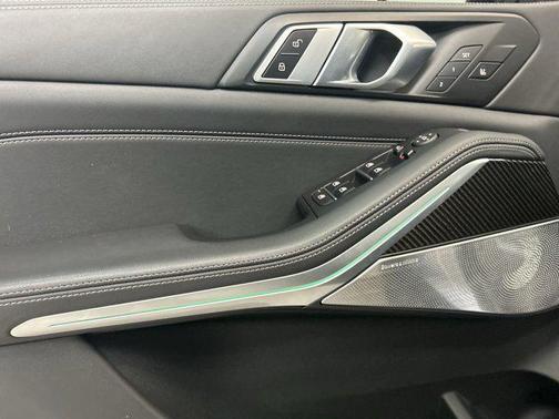 2024 BMW X5 M60i