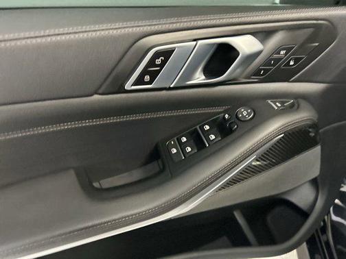 2021 BMW X5 M50i