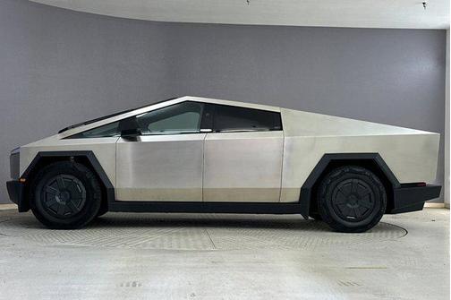 2025 Tesla Cybertruck All-Wheel Drive