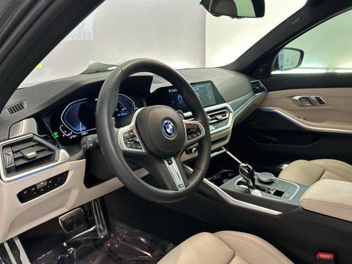 2022 BMW 330e Base