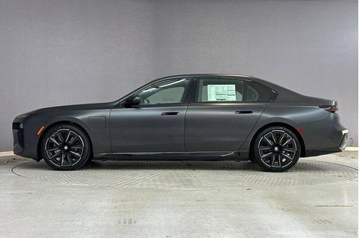 Frozen Deep Grey 2026 BMW 750e i xDrive