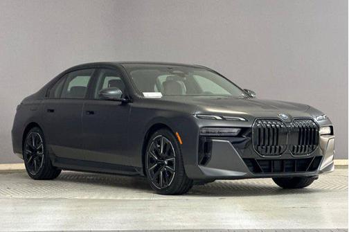 Frozen Deep Grey 2026 BMW 750e i xDrive