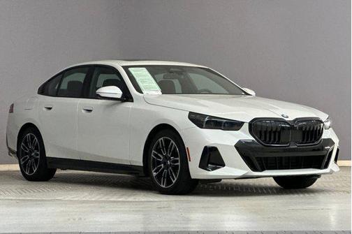 2025 BMW 530 530i