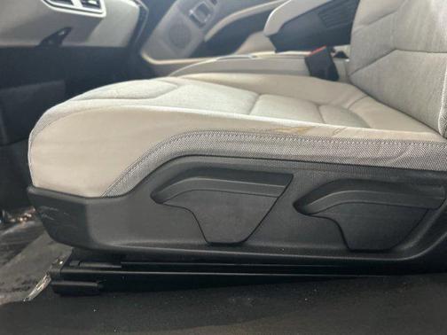 2016 BMW i3 Base w/Range Extender