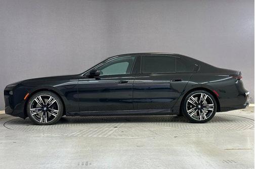 Black Sapphire Metallic 2023 BMW 760 i xDrive