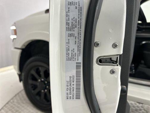 2022 RAM 2500 Laramie Crew Cab 4x4 6'4' Box