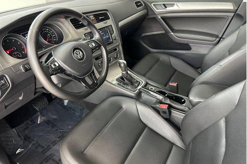 2017 Volkswagen Golf TSI SE 4-Door