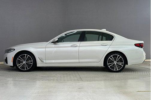 2022 BMW 540 i